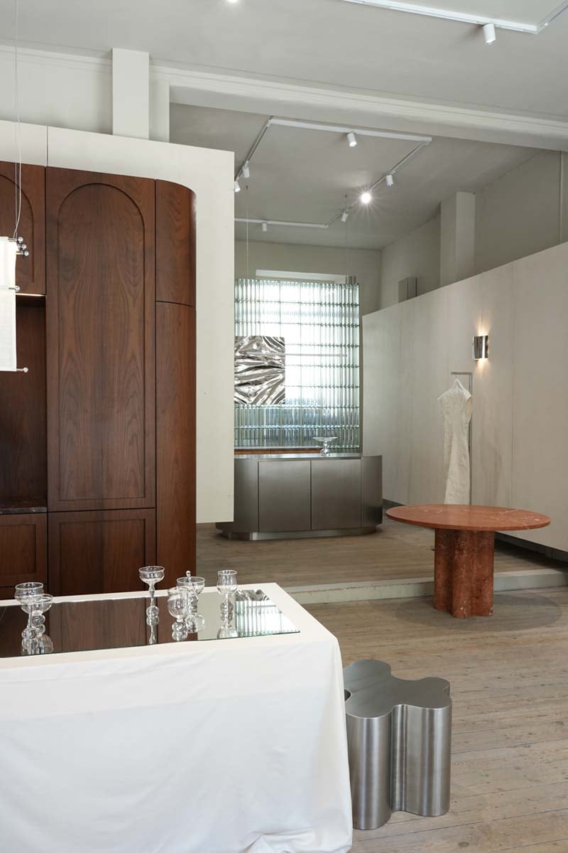 Piccolo Marble Dining Table