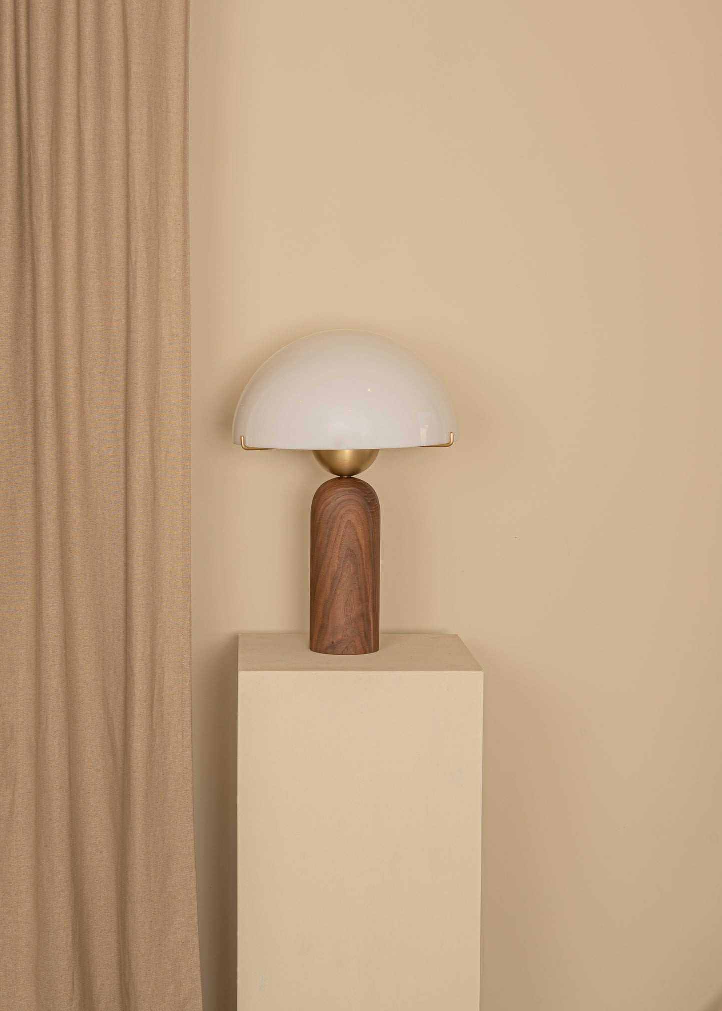 Peono (Walnut Wood)