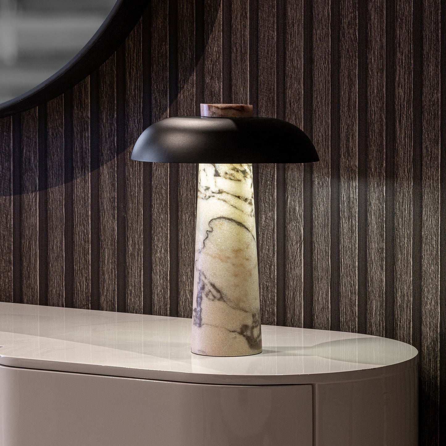 VETRA TABLE LAMP