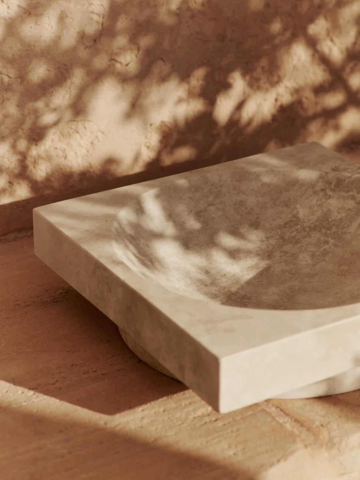 Hew Low Centrepiece - Travertine