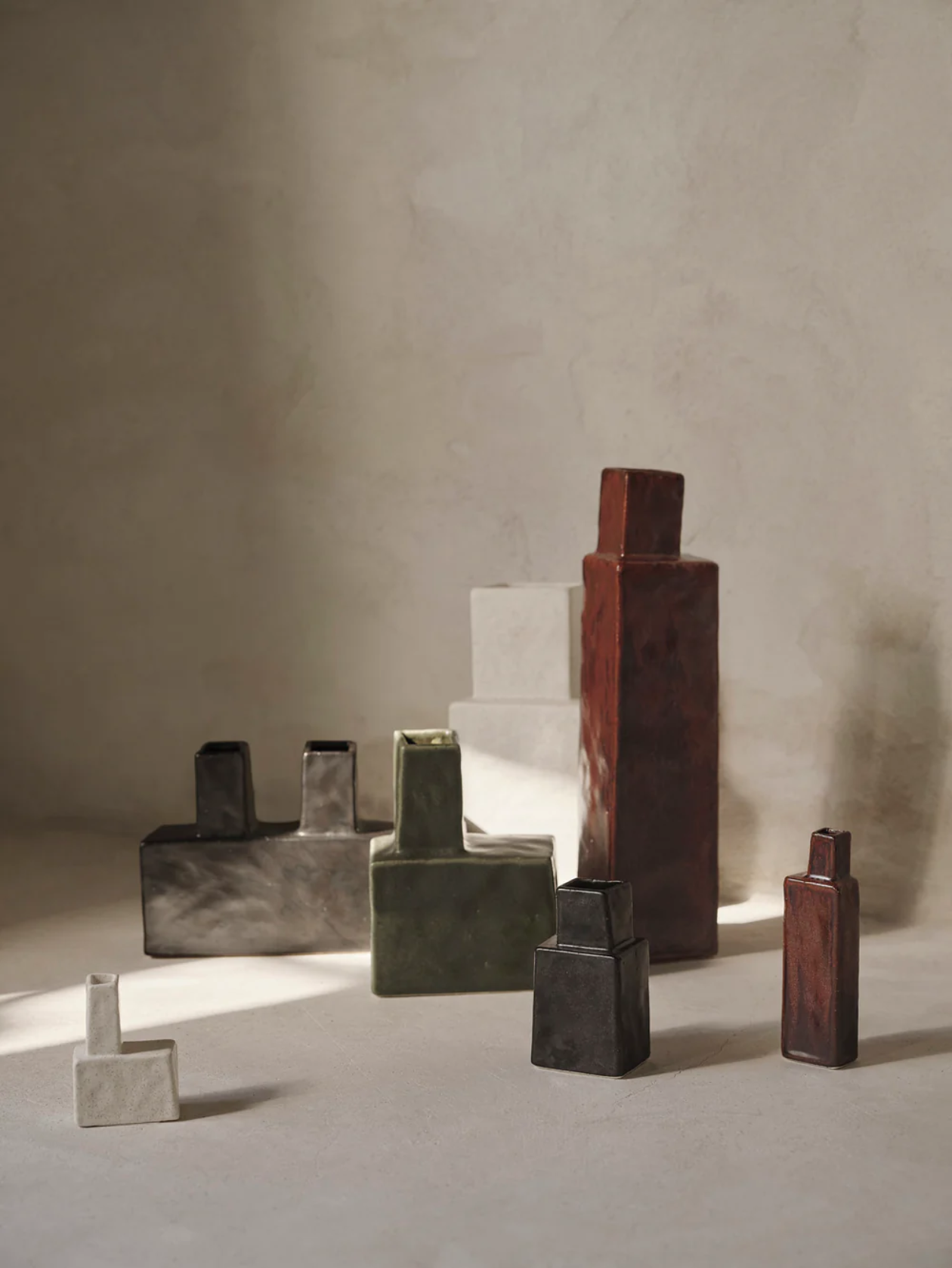 Koa Vase - Small - Dark Sage