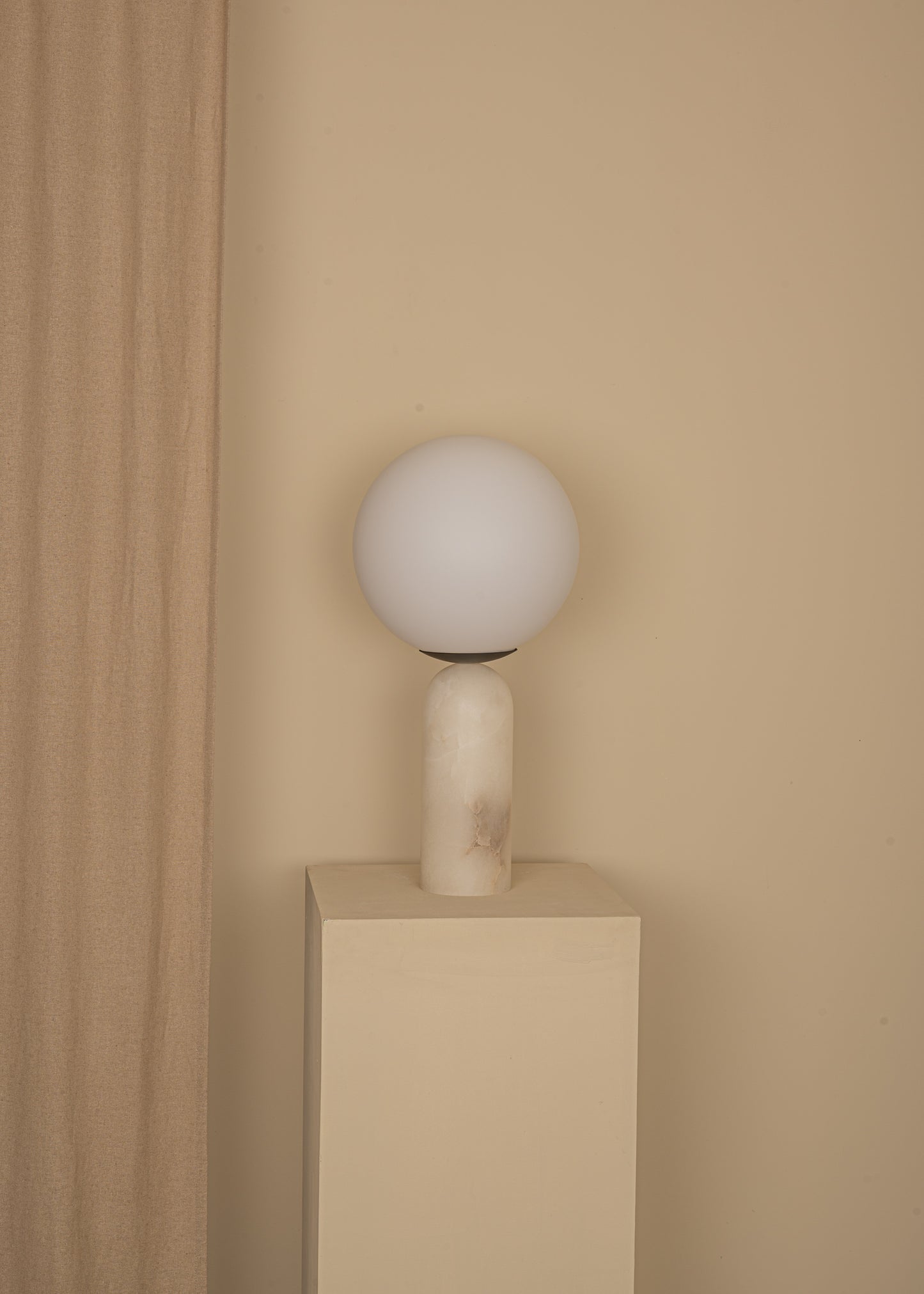 Atlas (White Alabaster)