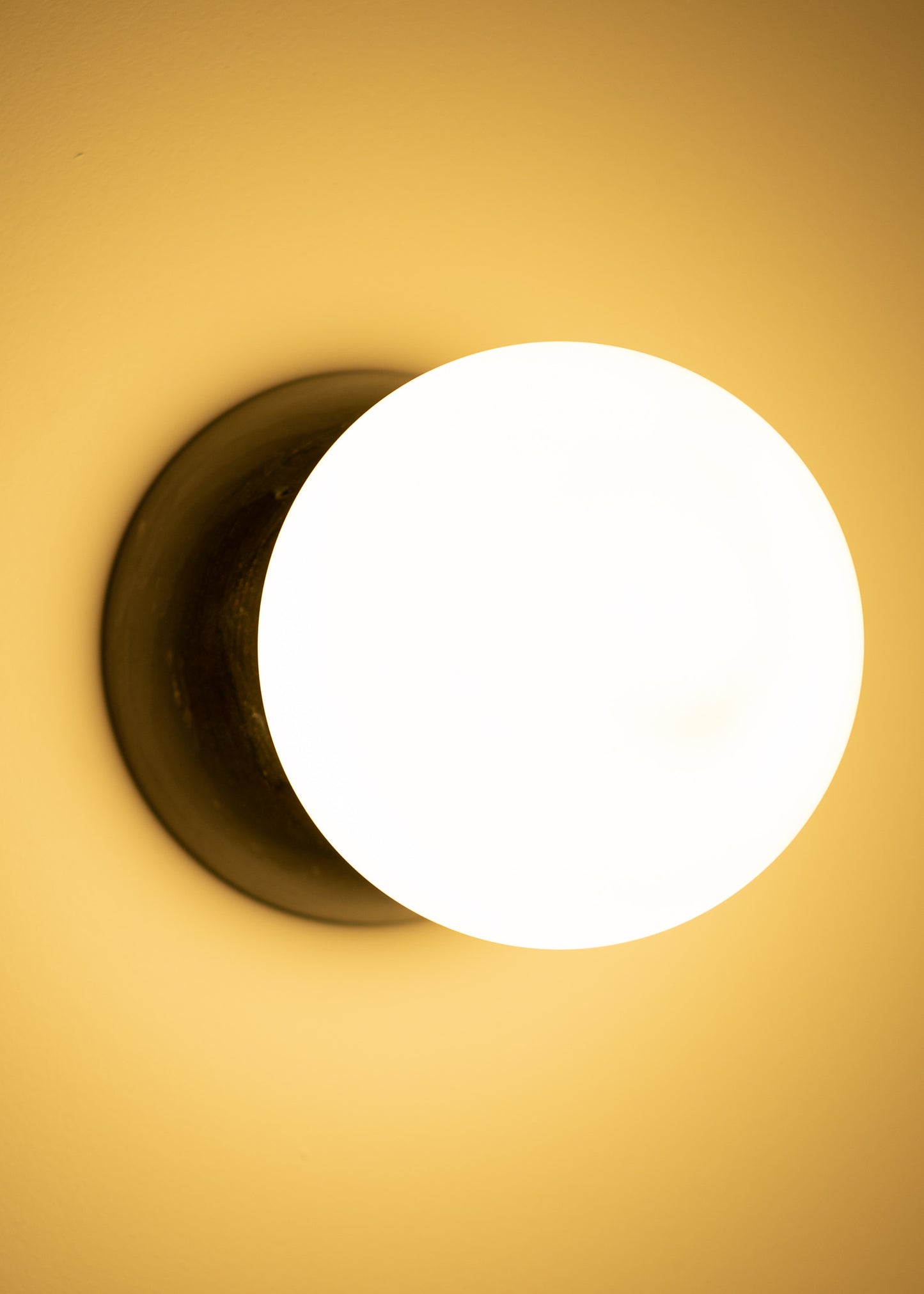 Eklipso (Black Marble)