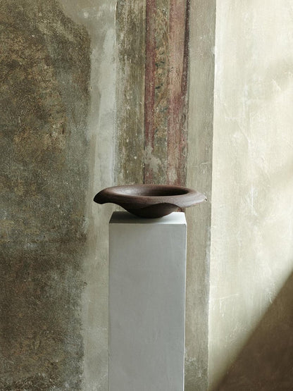 The Roe Studio Collar Object 008