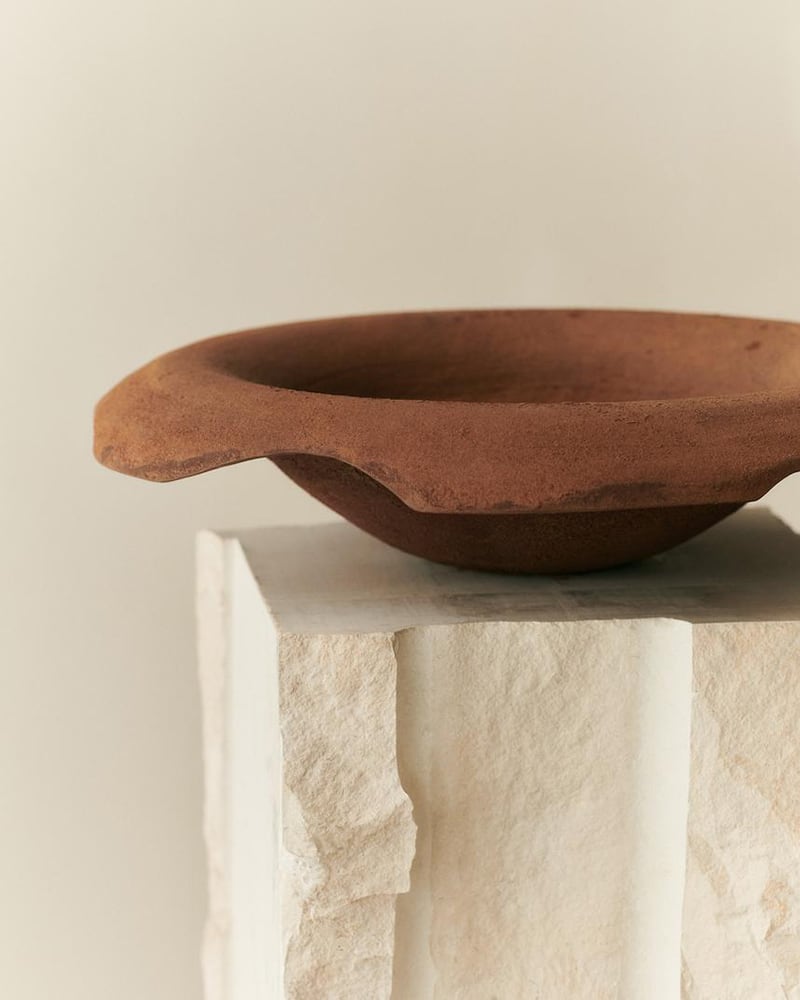 The Roe Studio Collar Object 008