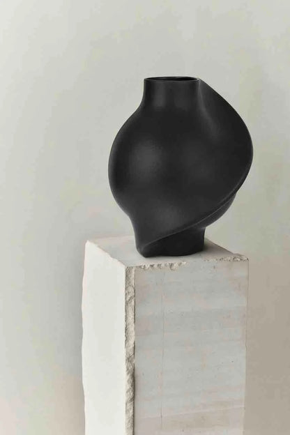 Pirout Vase 02