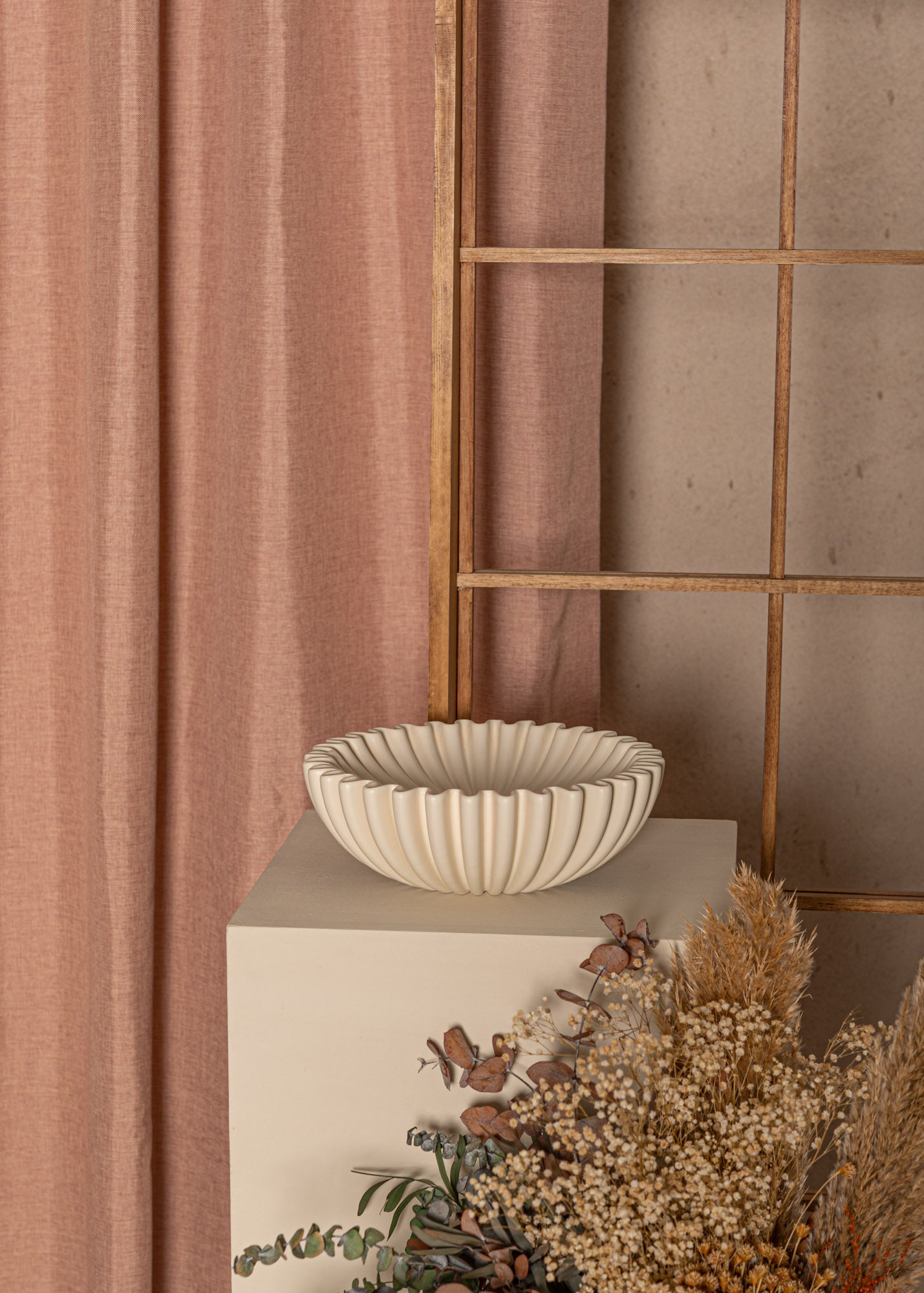 Lotuso (Ecru Ceramic)