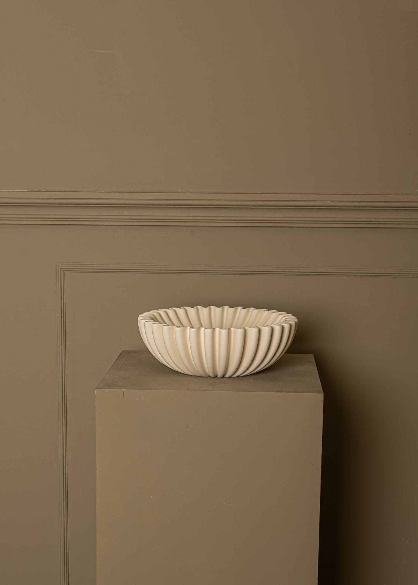 Lotuso (Ecru Ceramic)