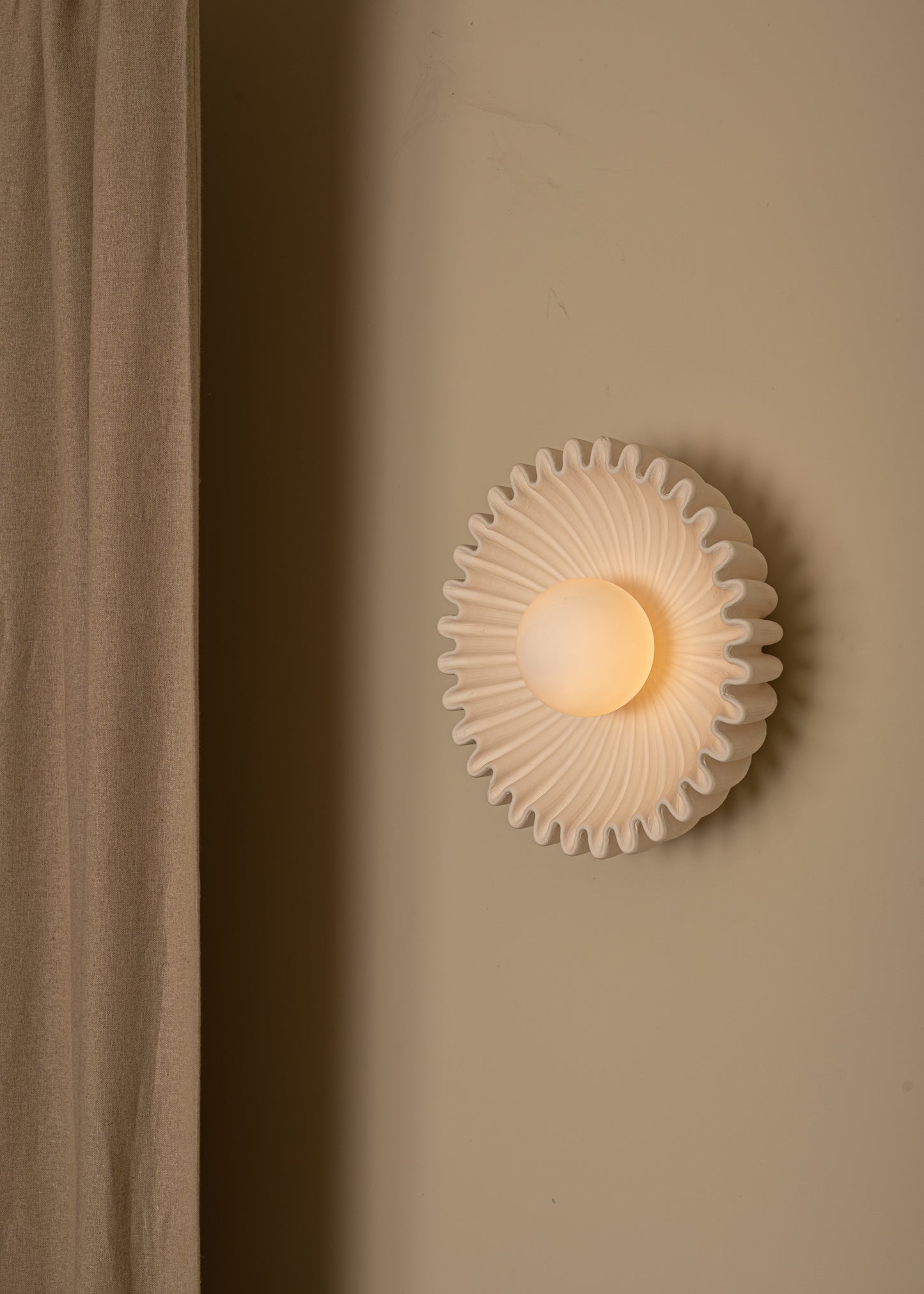 Ostro (Ecru Ceramic)