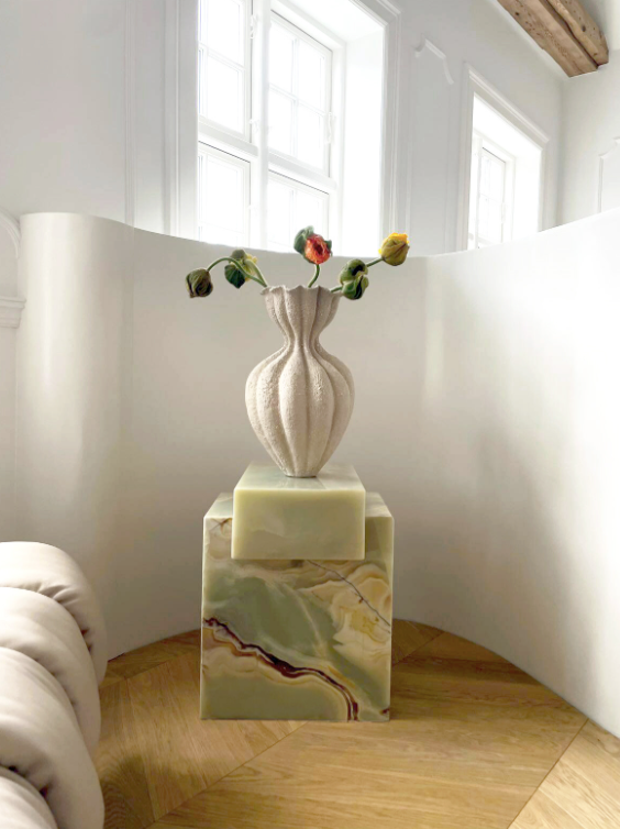 Gaia Green Onyx Table