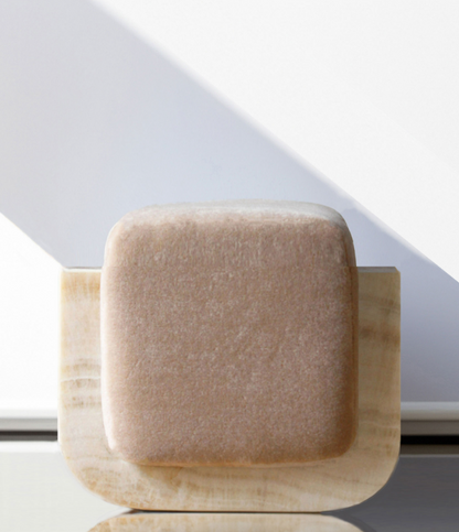 Ivory Onyx Mohair Oggi Stool