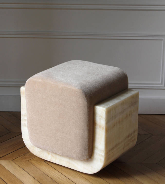 Ivory Onyx Mohair Oggi Stool