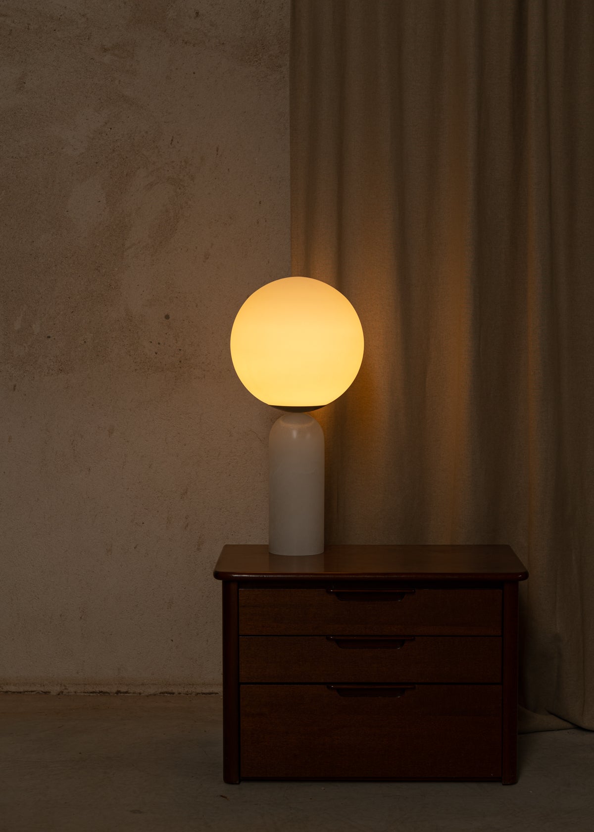 Atlas (White Alabaster)