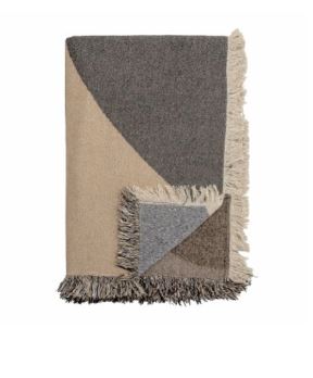Tasja Throw