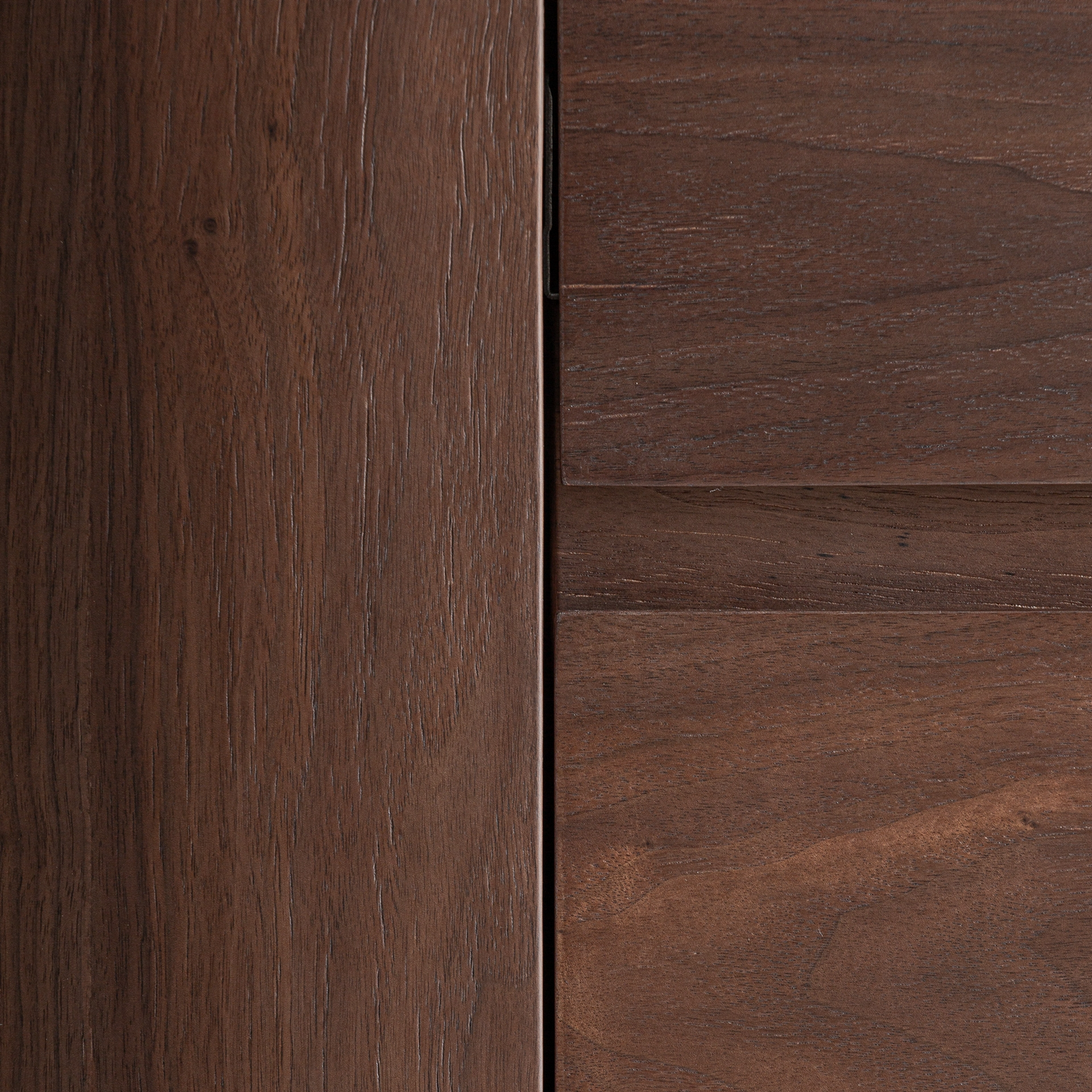 STUETTA CHEST OF DRAWERS