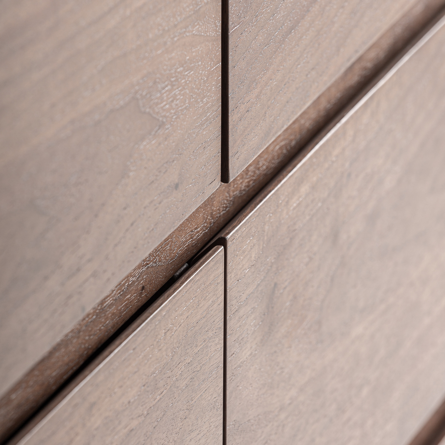 STUETTA CHEST OF DRAWERS