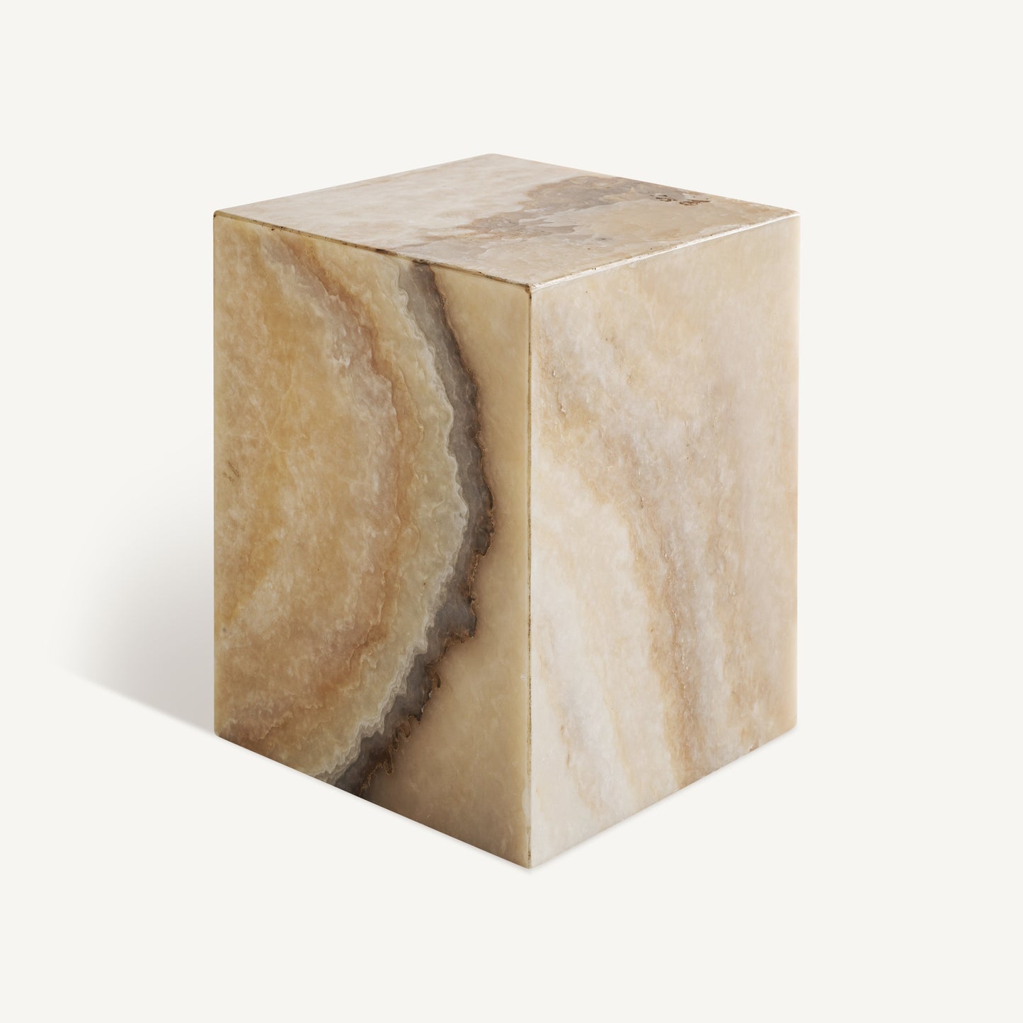 MAGLAND SIDE TABLE