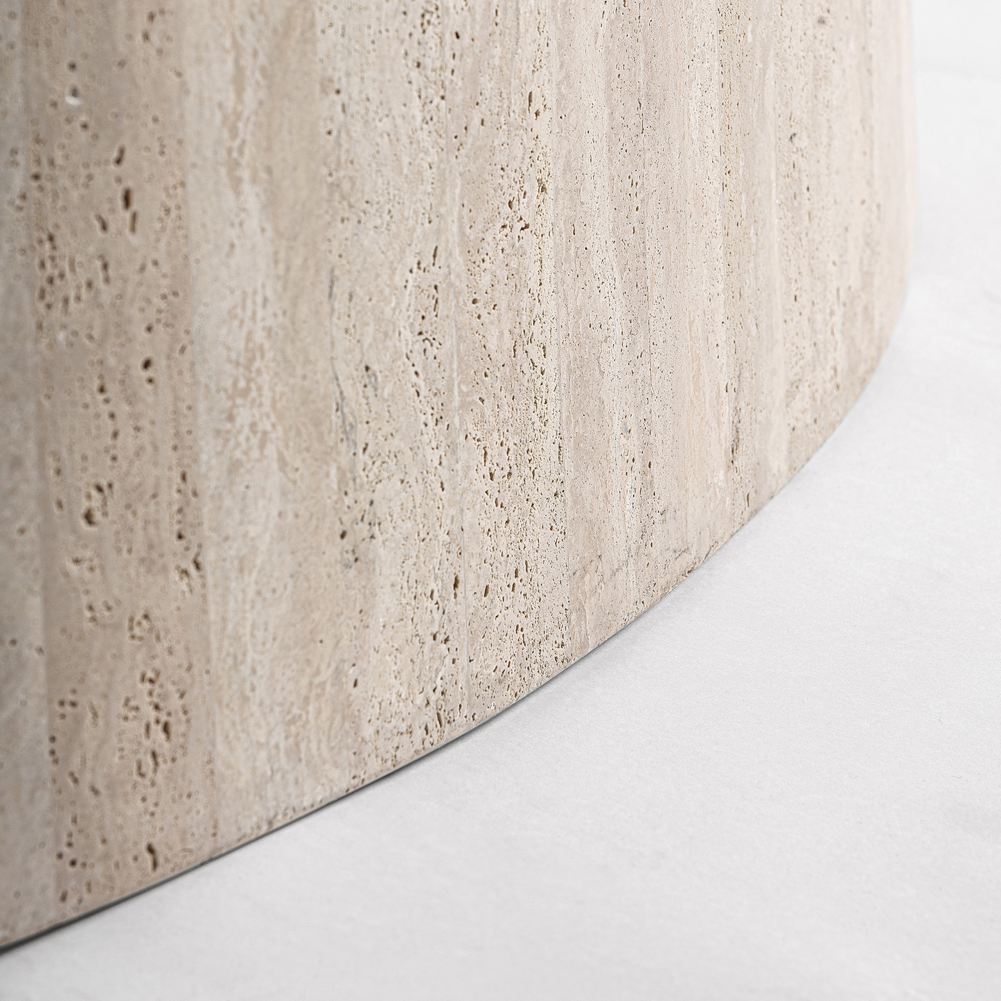 THIENNES DINING TABLE