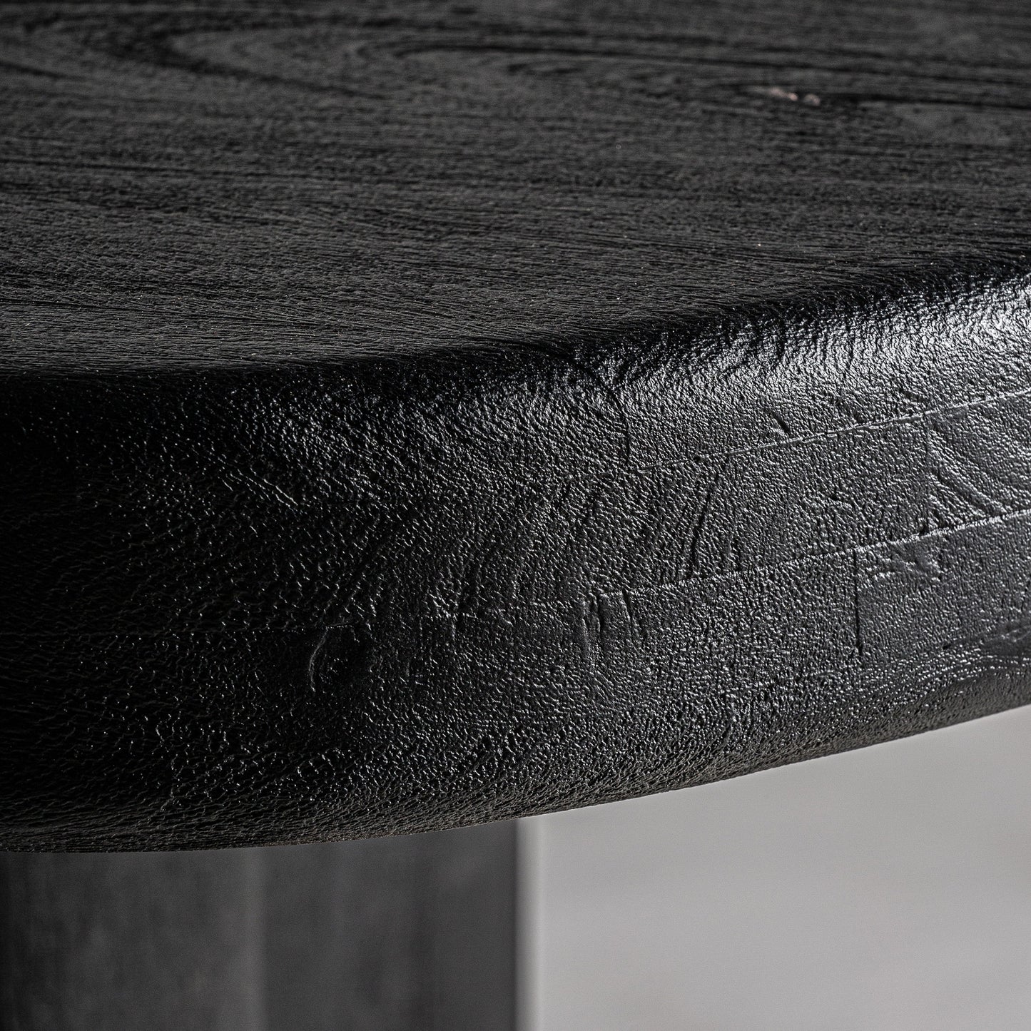 WORTZ DINING TABLE