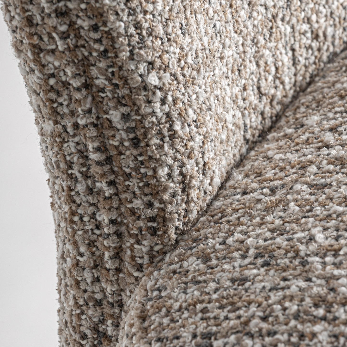 LAIRES CHAIR