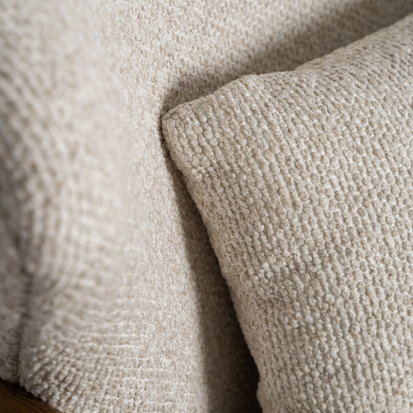 TARRES ARMCHAIR